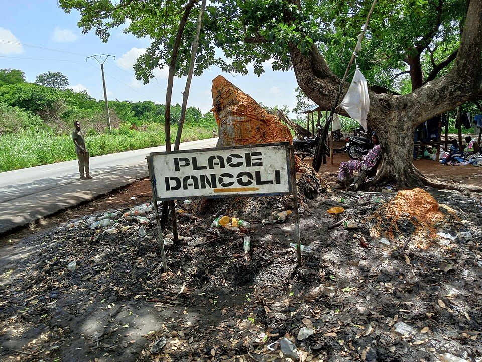 Place Dankoli à Savalou, lieu de culte vodun